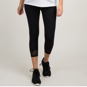 Black Mesh Panel Pocket Cropped Maternity Leggings